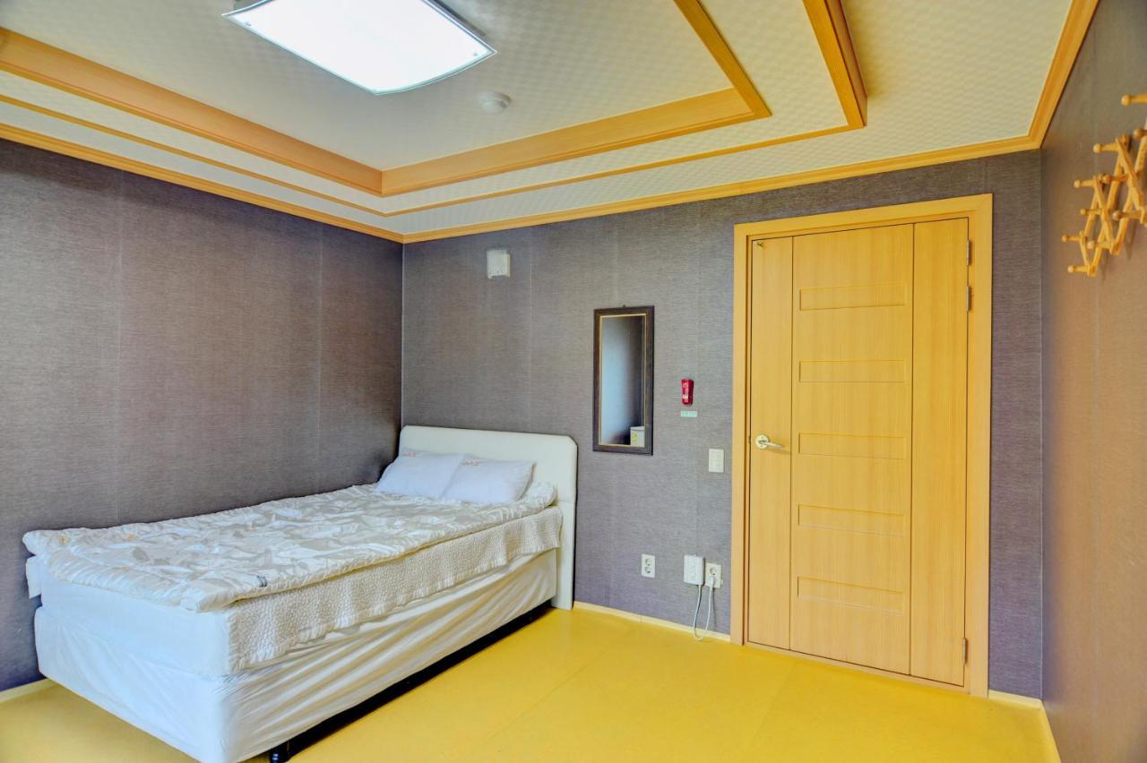 Sungbo Youth Hostel Mungyeong ภายนอก รูปภาพ