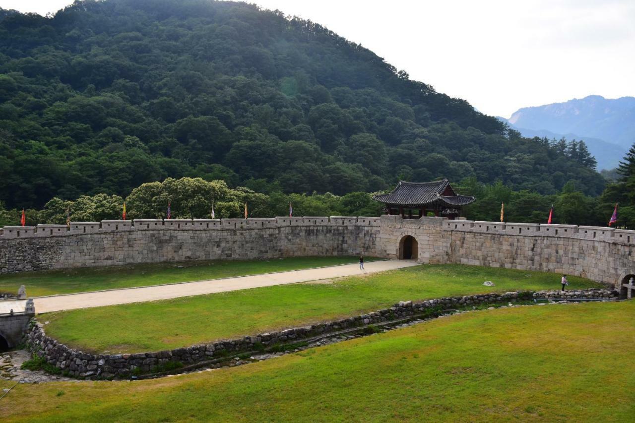 Sungbo Youth Hostel Mungyeong ภายนอก รูปภาพ