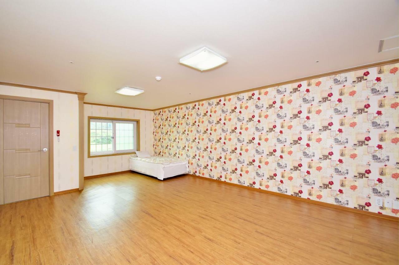Sungbo Youth Hostel Mungyeong ภายนอก รูปภาพ