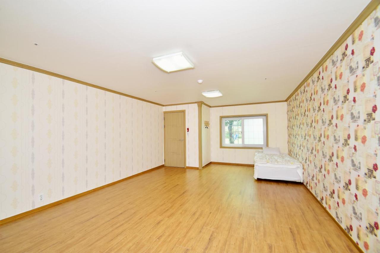 Sungbo Youth Hostel Mungyeong ภายนอก รูปภาพ